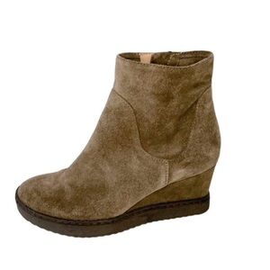 Sofft Shary Dark Taupe Brown Suede Waterproof Wedge Ankle Boots Size 7.5